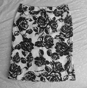 White House Black Market skirt, sz 2